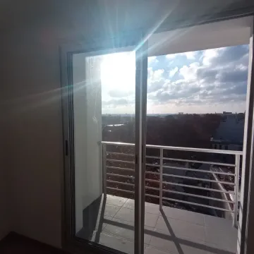 Alquiler apartamento a estrenar, 1 Dormitorio, Cochera, Tres Cruces, cerca de 18 de Julio. $ 29.000
